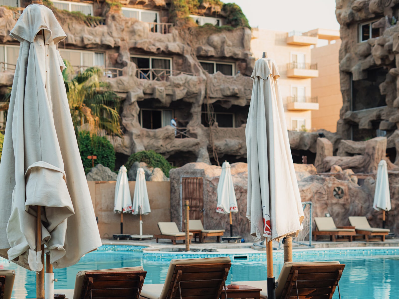Caves Beach Resort Hurghada — image 2