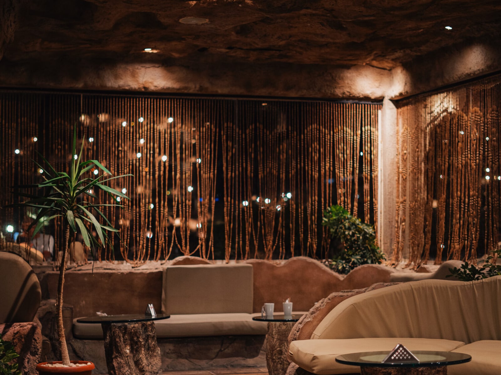Caves Beach Resort Hurghada — image 3