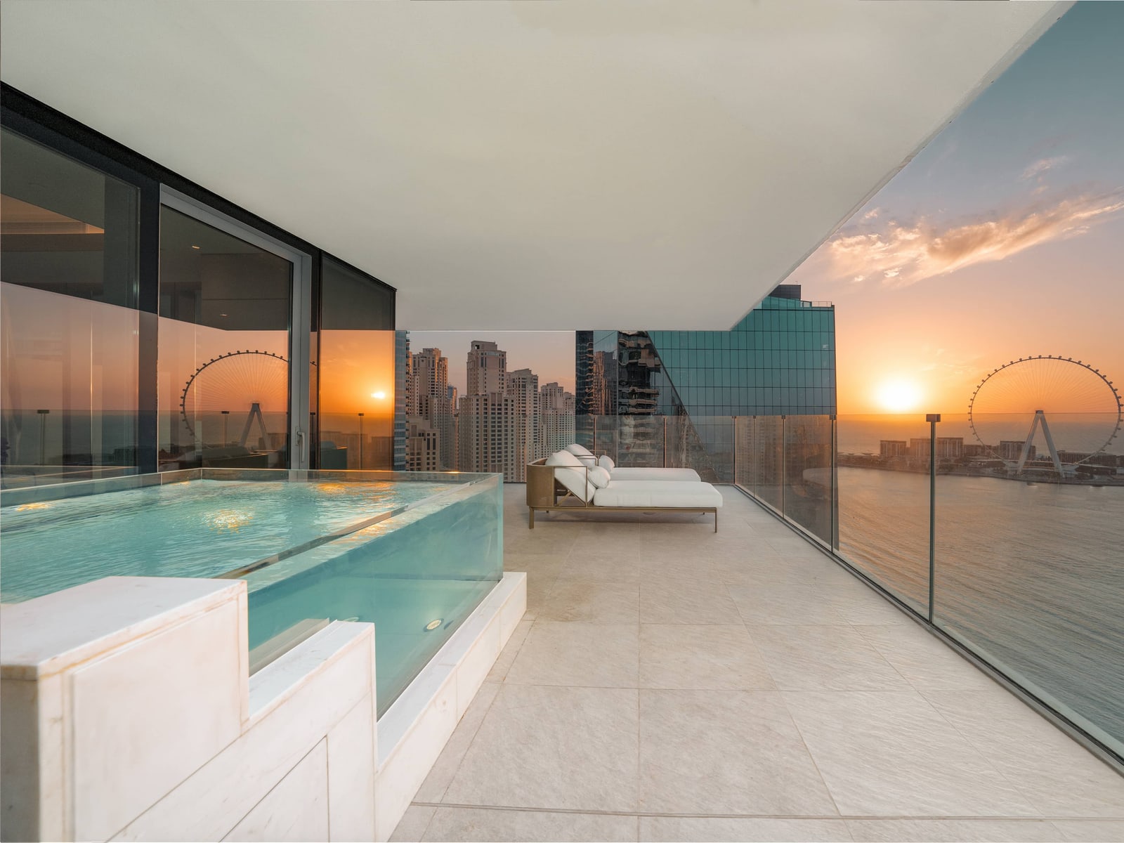 FIVE LUXE — image 3