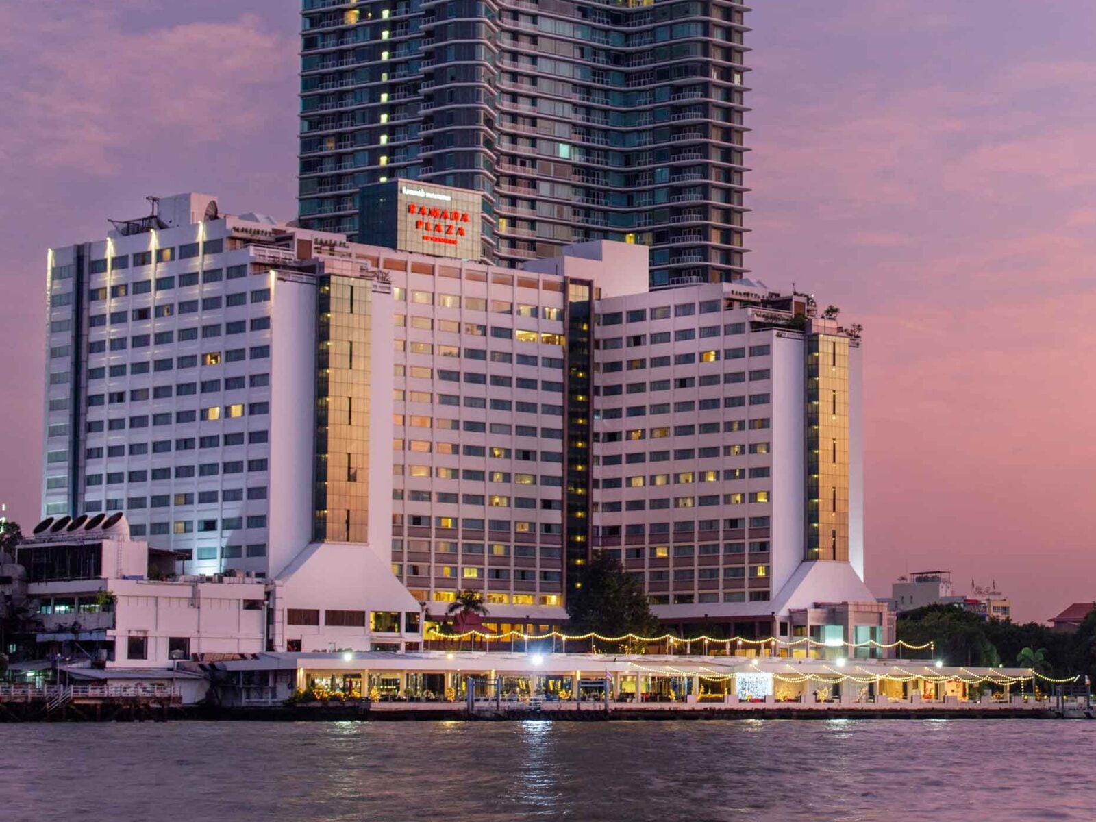 Ramada Plaza by Wyndham Bangkok Menam Riverside — image 2
