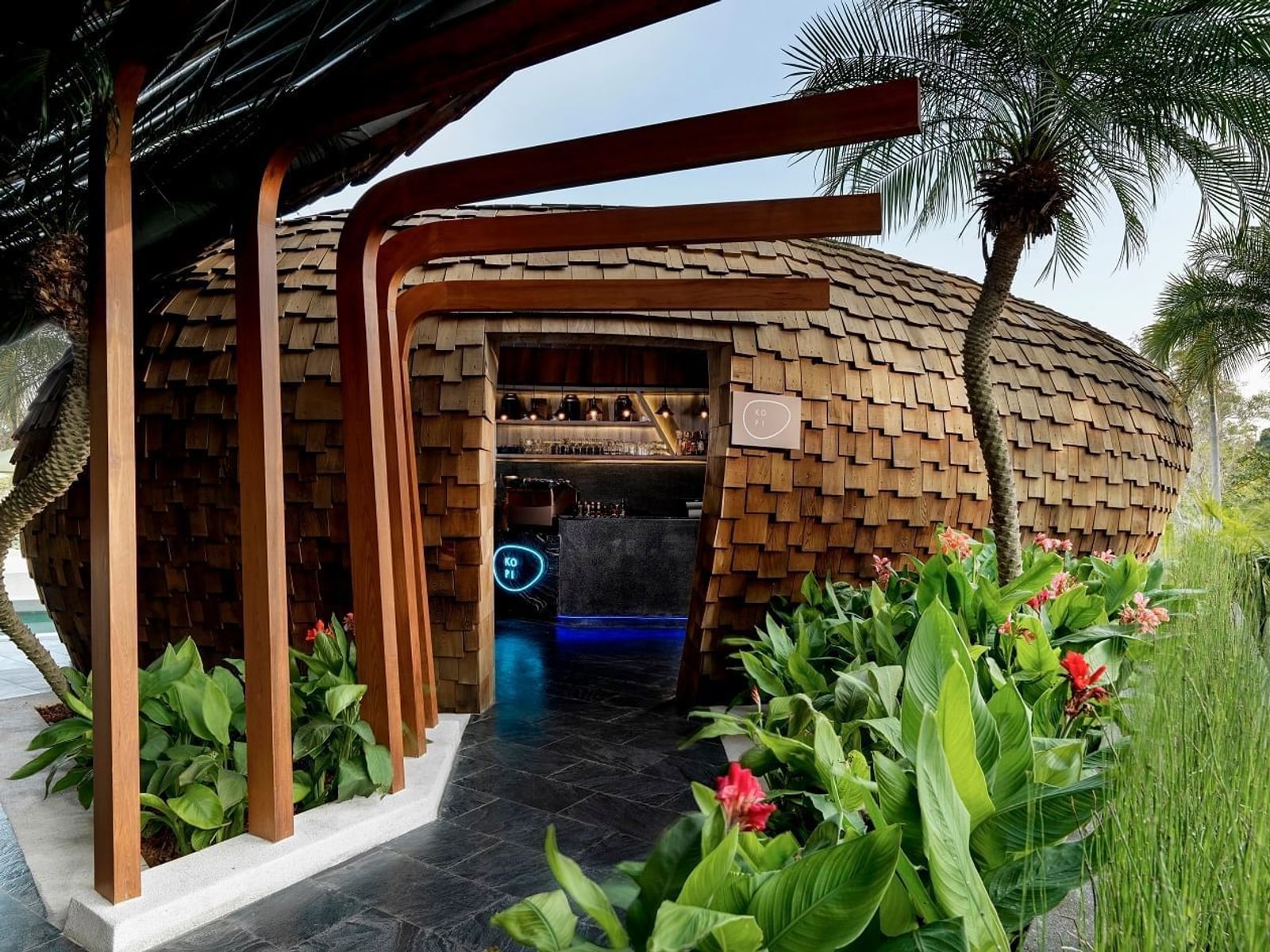 Wyndham Grand Nai Harn Beach Phuket — image 4